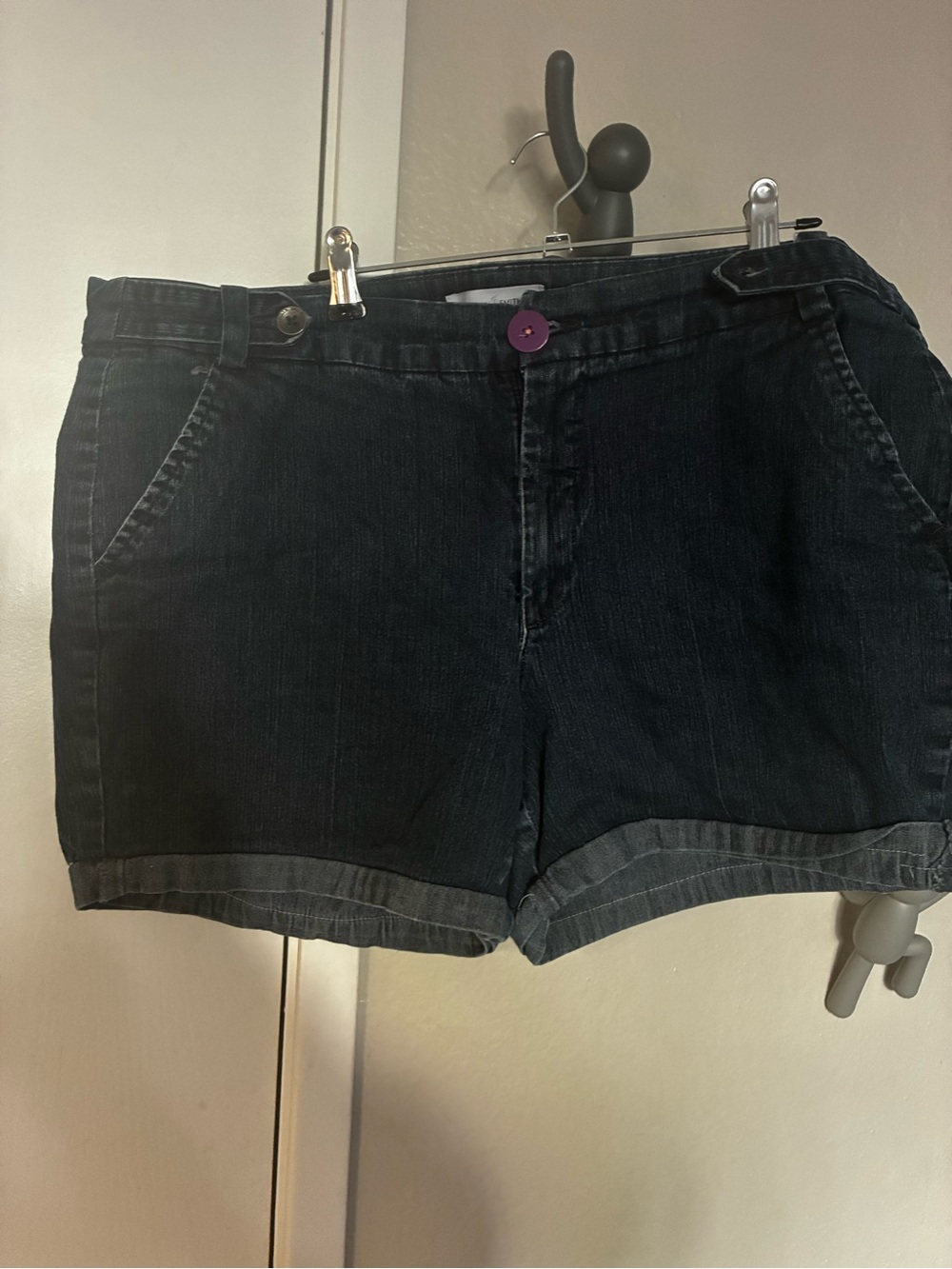 Jaclyn Smith Black Denim Rolled-Hem Shorts with Purple Button